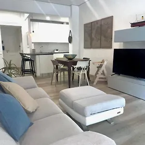 Trilocale,terrazzo,posto Auto Privato,box,wifi Appartamento Varazze
